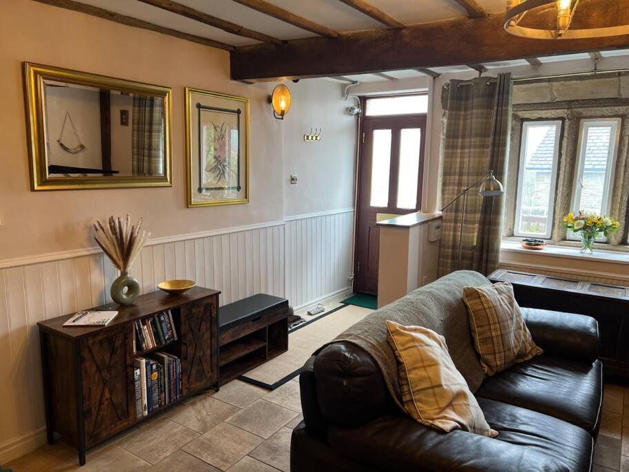 17Th Century Cottage With Hidden Garden Steeton Luaran gambar